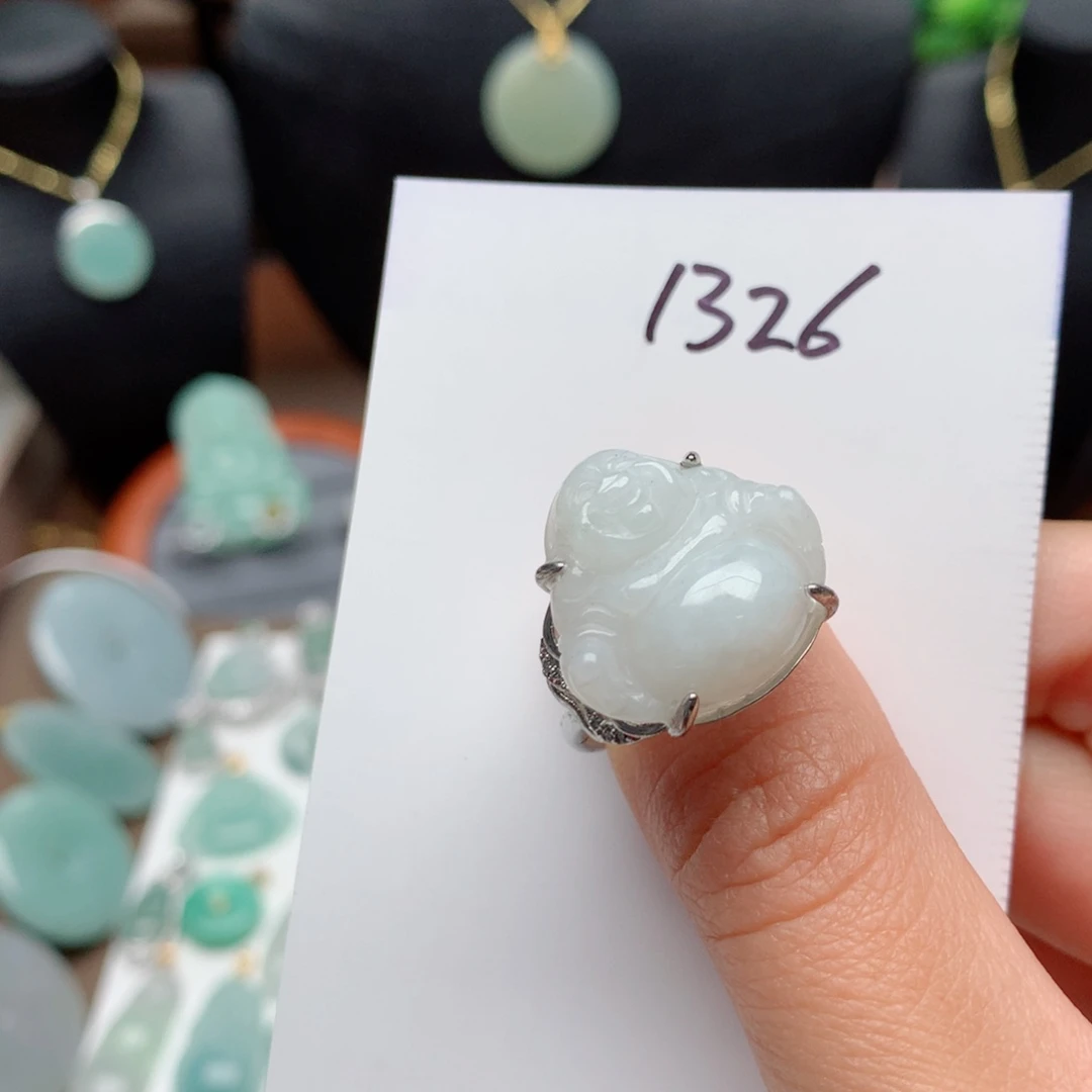 翡翠颈饰合金吊坠