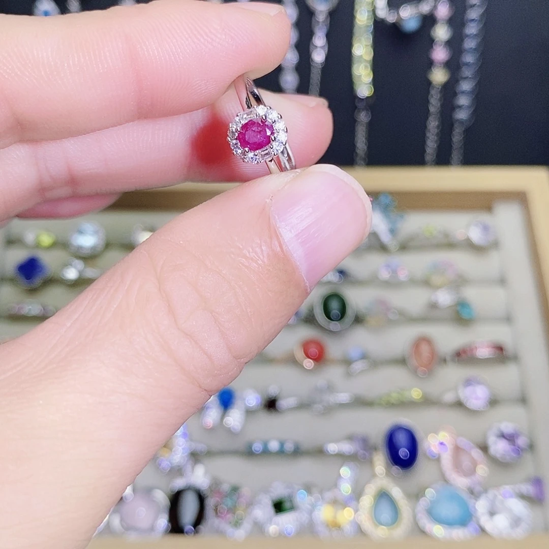 未镶嵌戒指红宝石