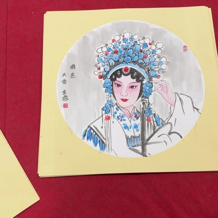 国画花鸟等图案为一体而