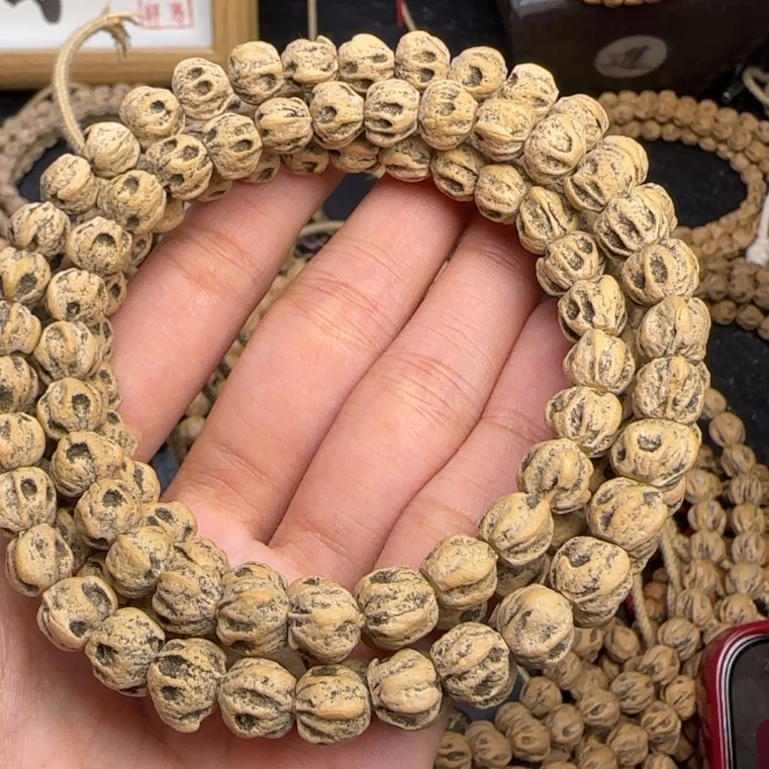 柏香籽/百香籽吊坠哎**…