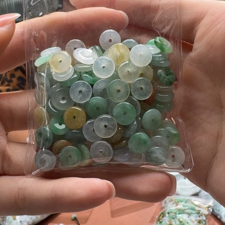 未镶嵌挂件翡翠福利1个，不包邮，拍一单邮费发货