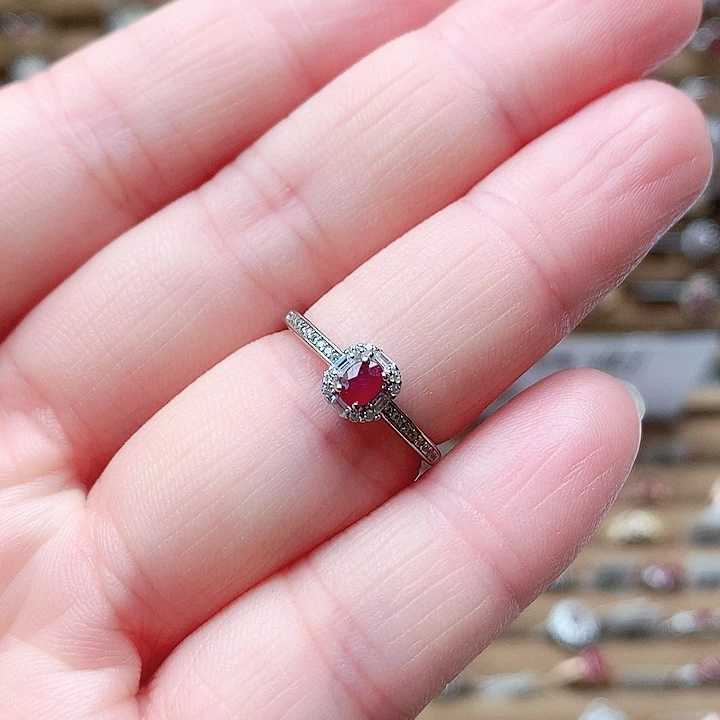 银S925镶嵌红宝石戒指