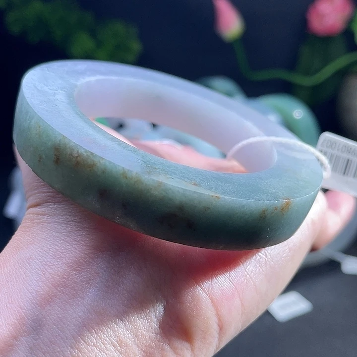 定制翡翠未镶嵌翡翠手镯