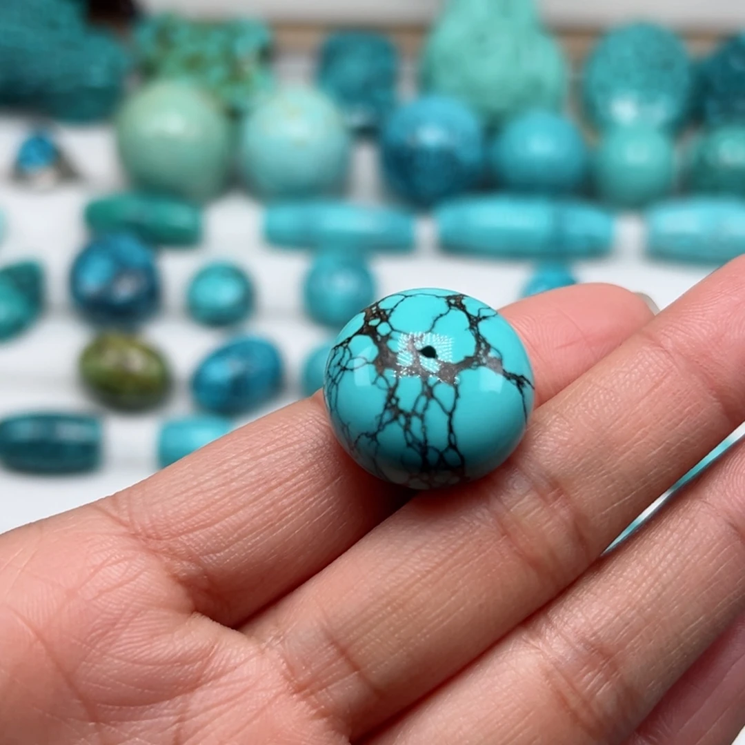 绿松石珠宝奇石未镶嵌刚*?