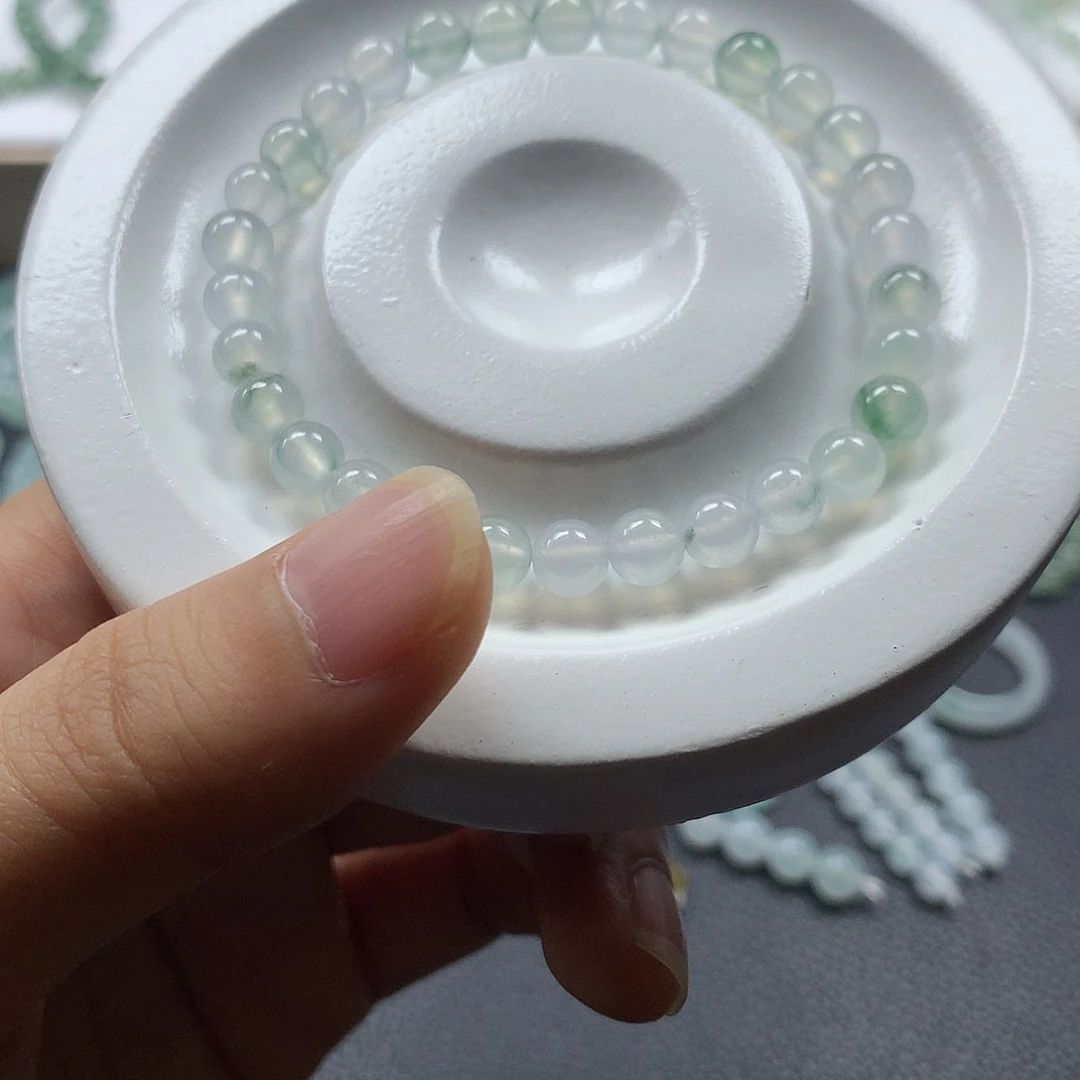 翡翠未镶嵌颈饰手串