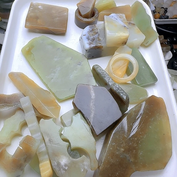 罗***教和田玉（糖玉）未镶嵌挂件