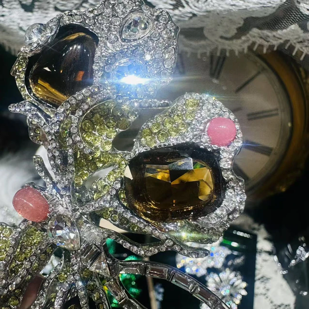 铜合金胸针 隐藏款  chao家大芭蕾舞蝴蝶胸针
