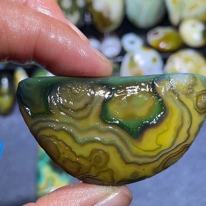 玛瑙/玉髓未镶嵌珠宝奇石