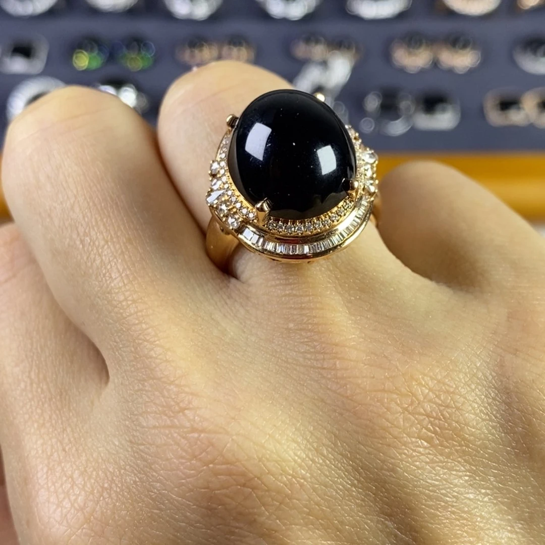 18K金镶嵌戒指翡翠