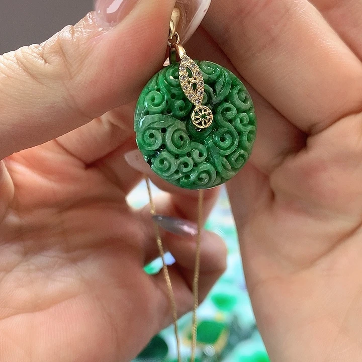 翡翠未镶嵌颈饰翡翠