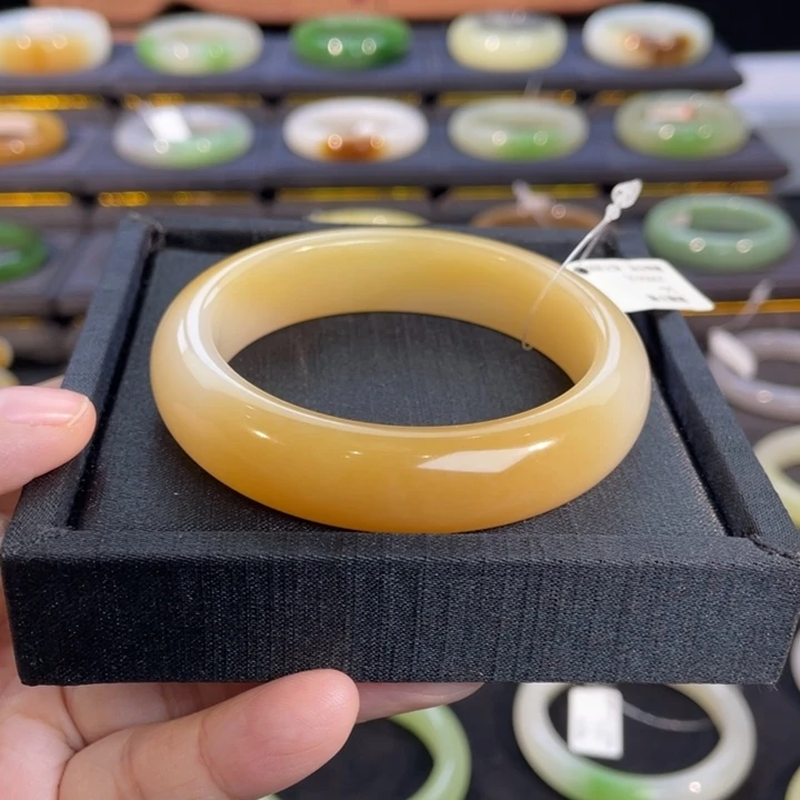 和田玉未镶嵌手镯-油膏！天地蜜糖！粉糖54