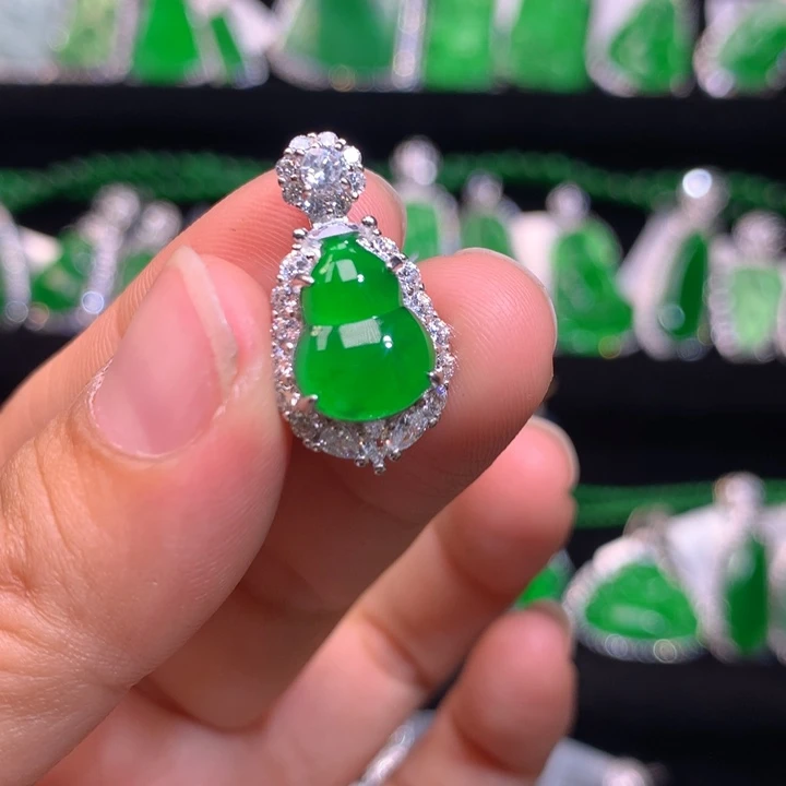 【闪购商品】颈饰银S925镶嵌翡翠天然翡翠