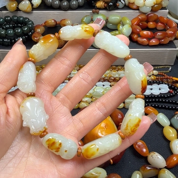 和田玉未镶嵌手串