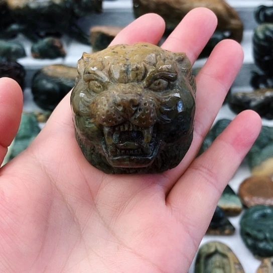 岫岩河磨玉（透闪石质玉）未镶嵌把件