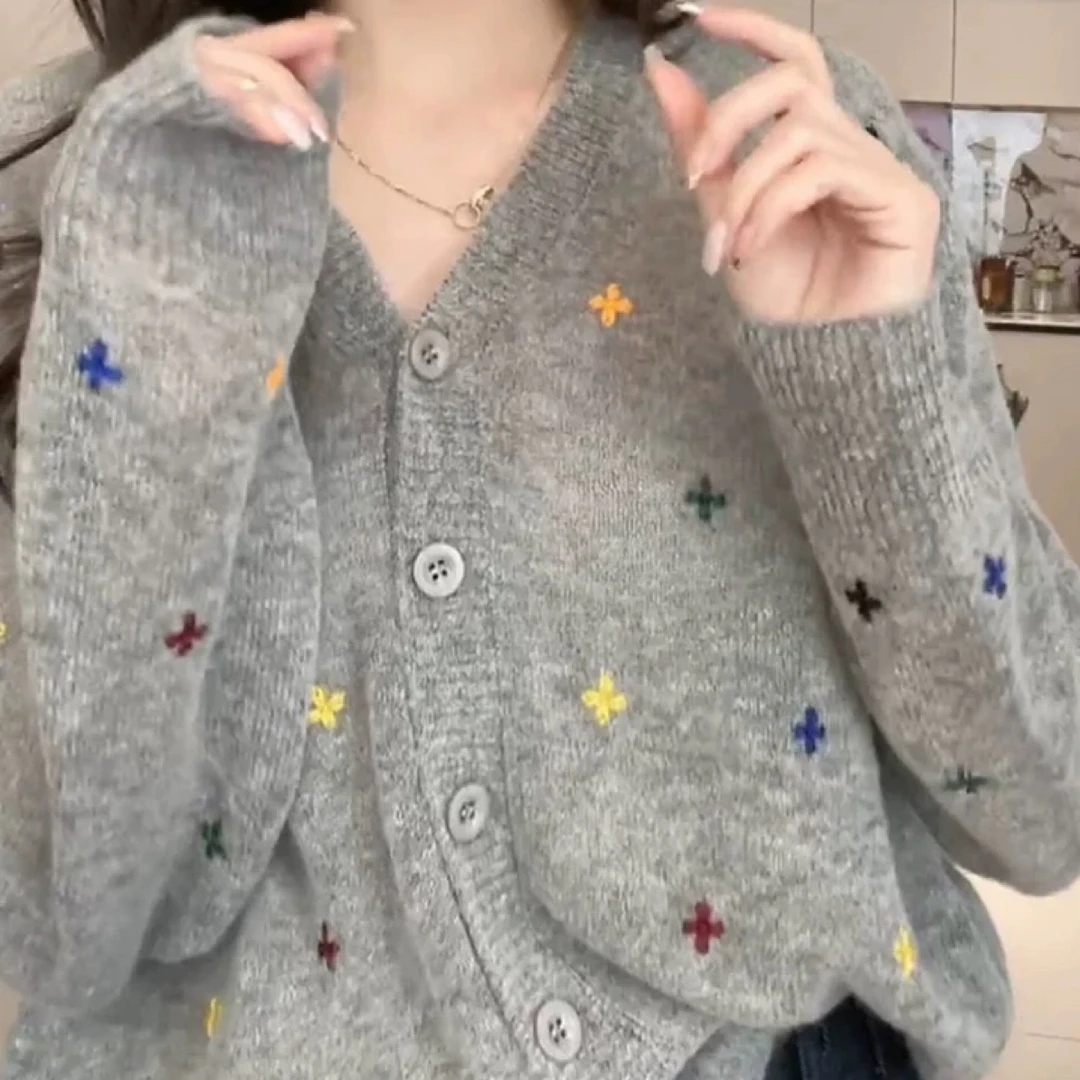 〔小花朵V领拉毛开衫〕〔不可机洗〕韩系彩色花朵立体钩花包扣开衫