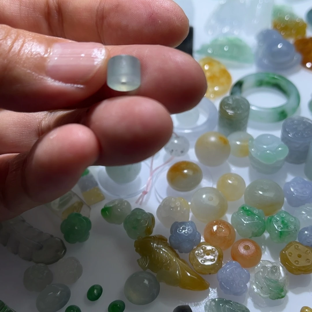 定制翡翠未镶嵌桶珠