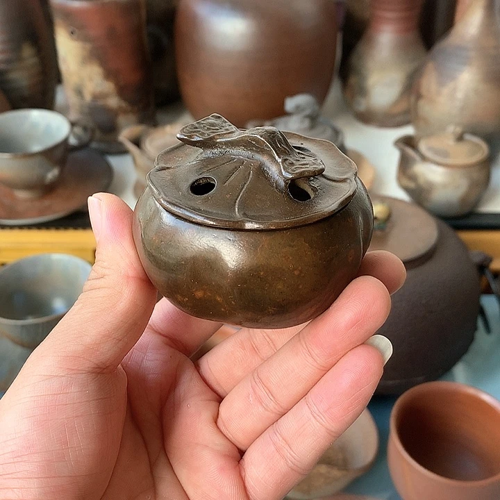 铜香炉一个完整世界