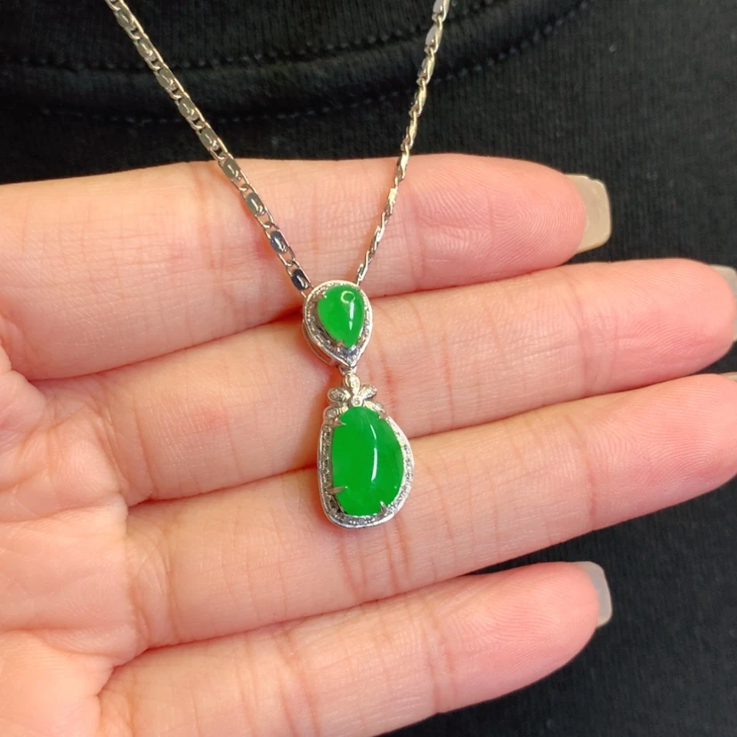 【闪购商品】翡翠18K金镶嵌颈饰特色戒面