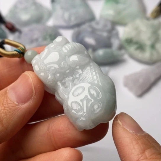 翡翠未镶嵌挂件翡翠