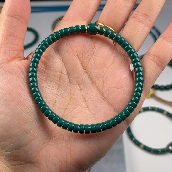 R***y颈饰玻璃5毫米油绿