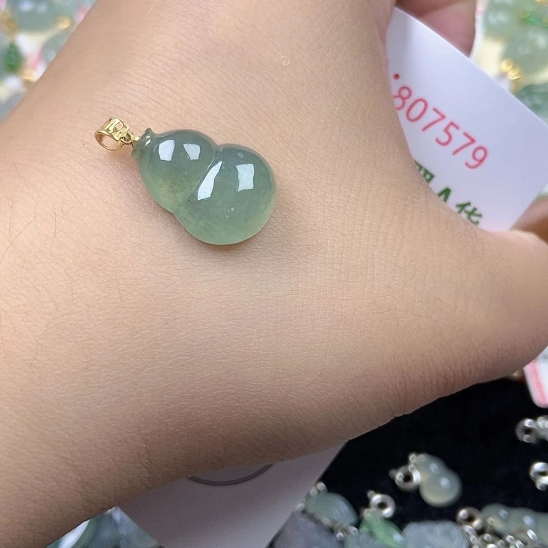 未镶嵌挂件翡翠天然