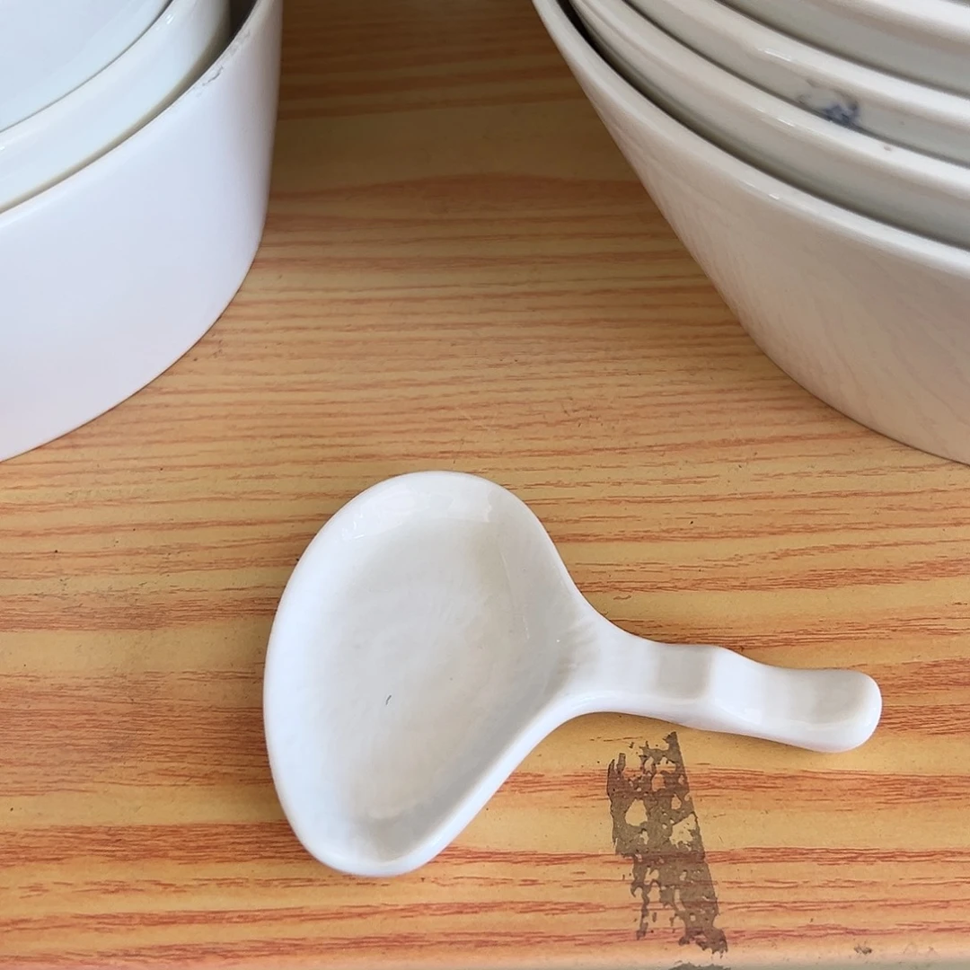 新骨瓷102微瑕白跳刀筷架