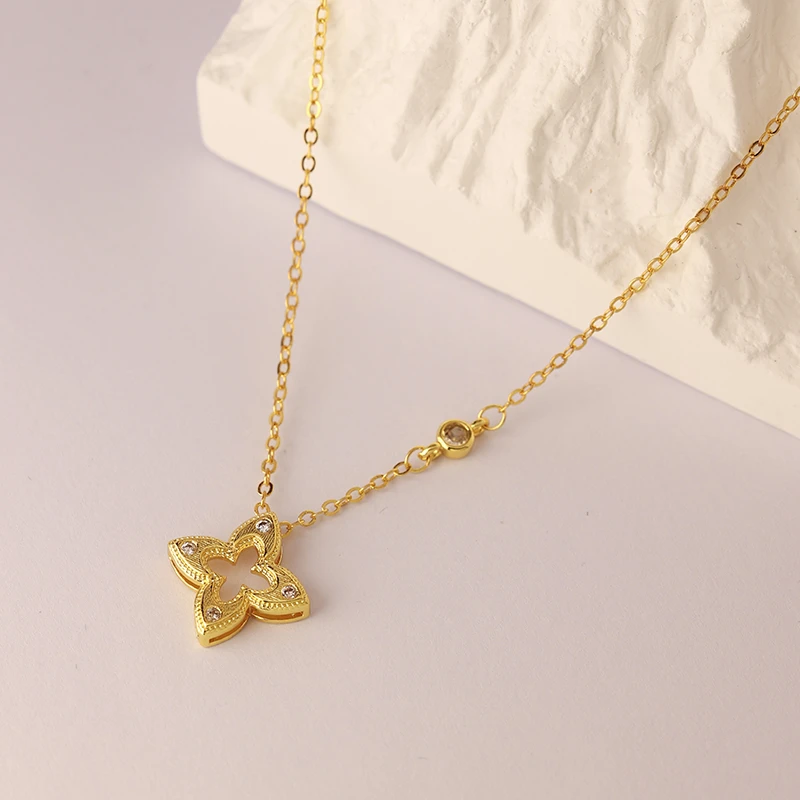 合金吊坠 轻奢小众设计感复古拉丝镂空四叶草吊坠QD-0207