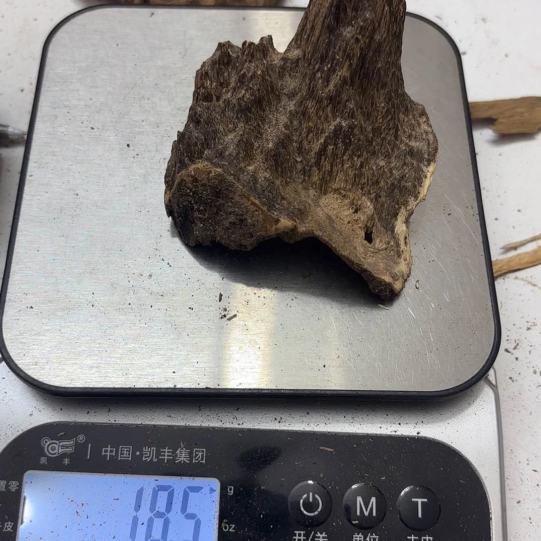 沉香沉香碎屑走**客海南包壳18克
