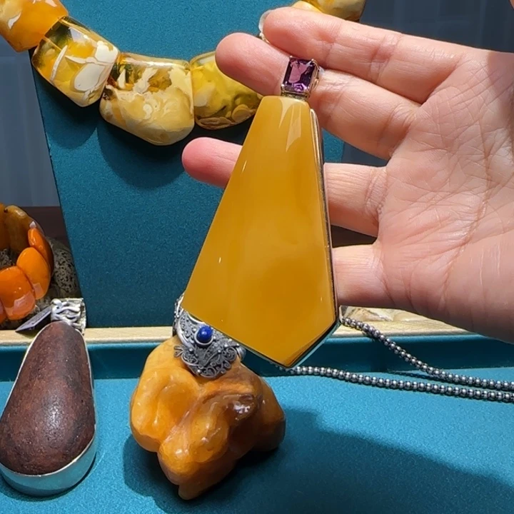 琥珀未镶嵌颈饰波兰设计款琥珀蜜蜡