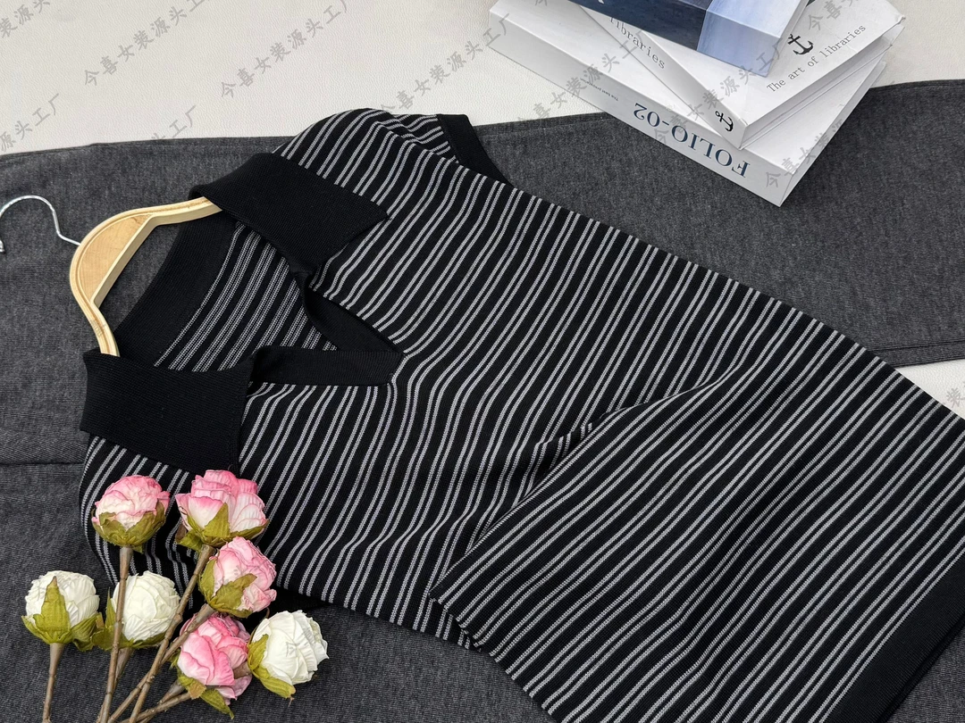 【灰色翻领条纹】夏季时尚透气舒适百搭上衣QC3145