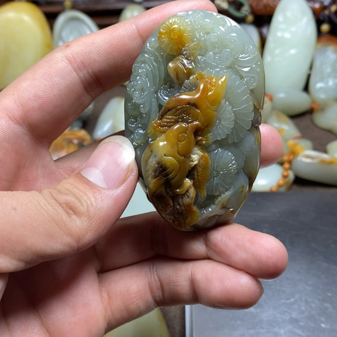 大***灿和田玉未镶嵌把件