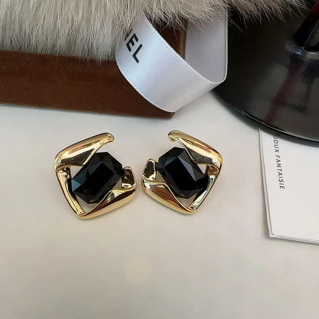 铜合金耳饰 简约气质精致洋气优雅时尚时髦感爆棚气质耳钉