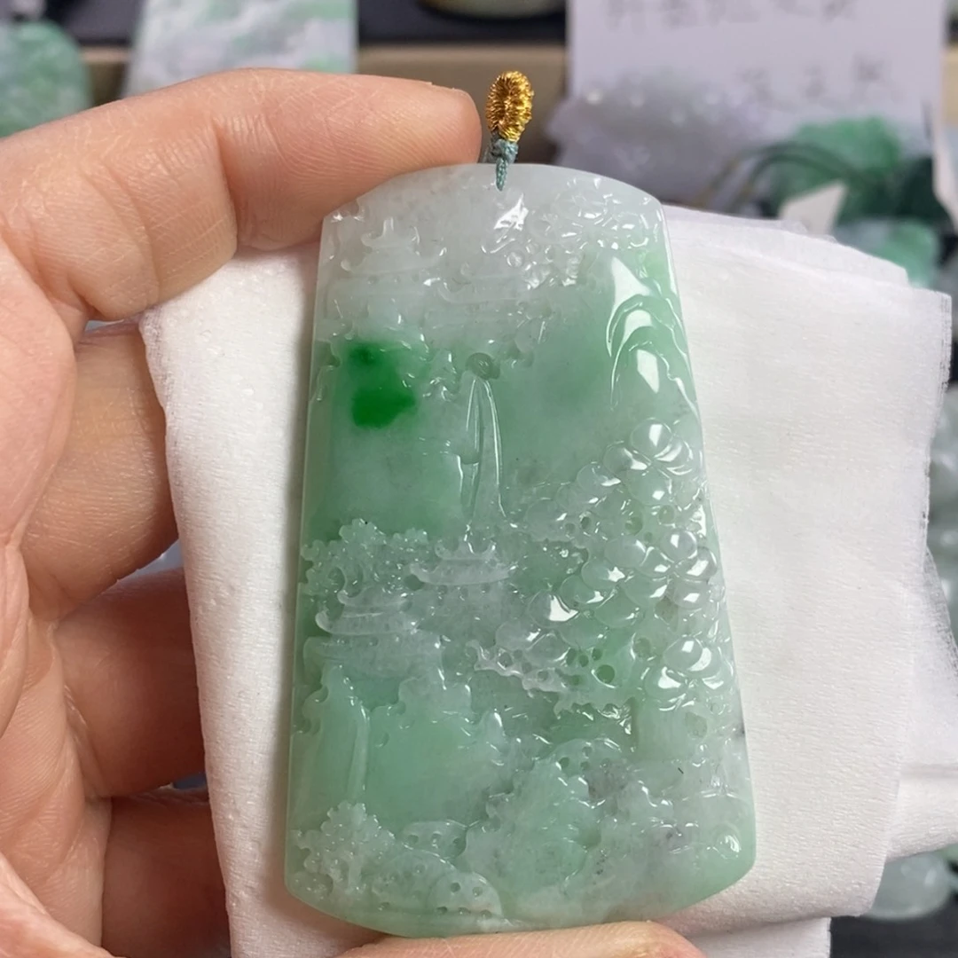 翡翠颈饰未镶嵌加****?山水