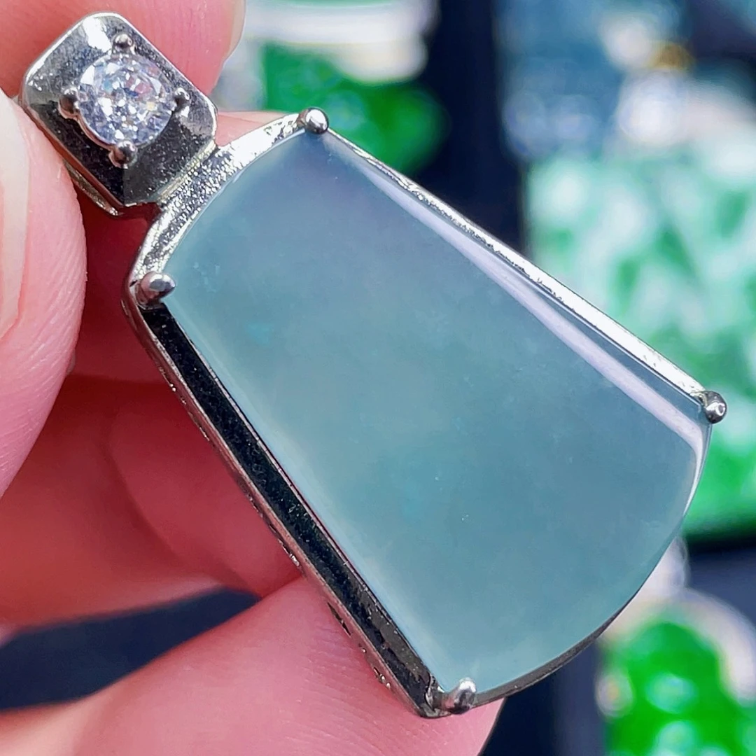 翡翠未镶嵌颈饰010