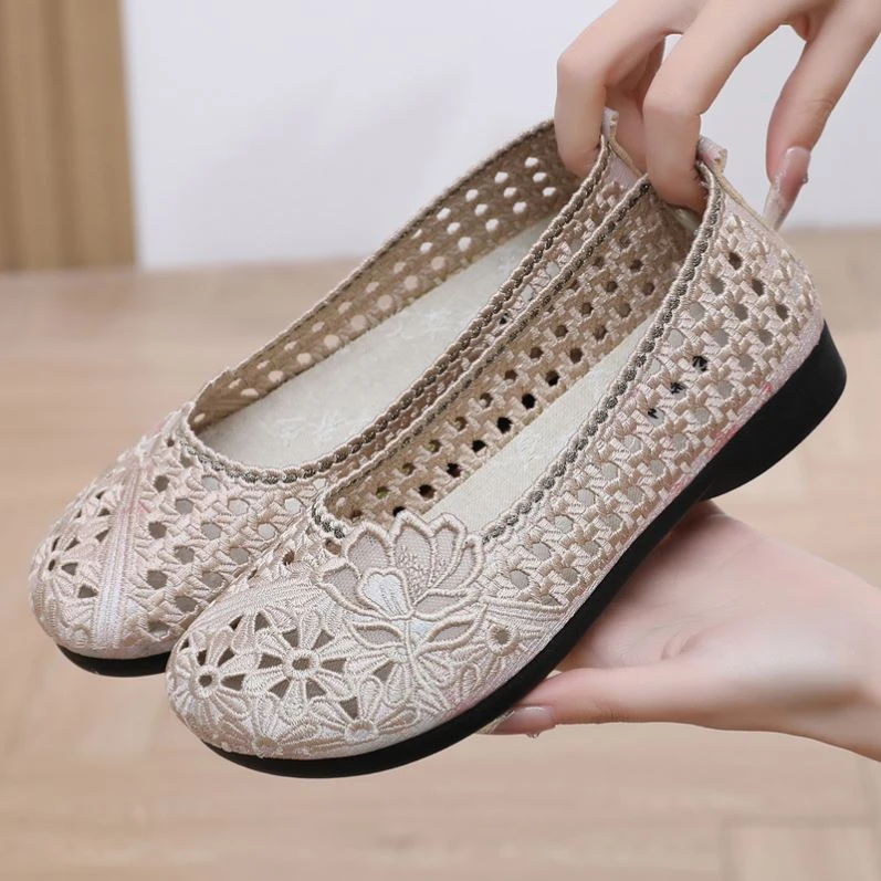 夏季网鞋软底防滑透气妈妈鞋中老年舒适不累脚绣花民族风休闲凉鞋