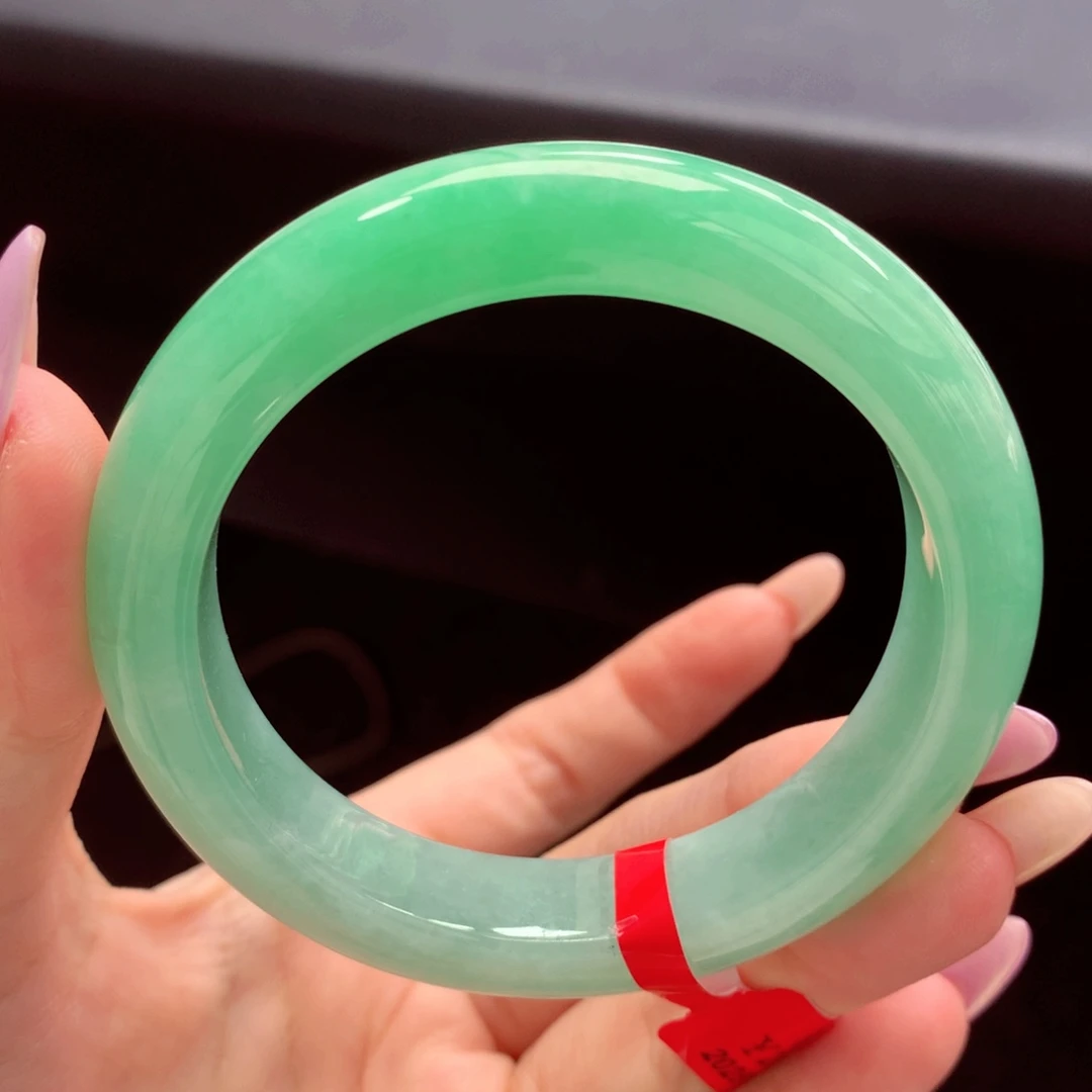 翡翠未镶嵌手镯翡翠