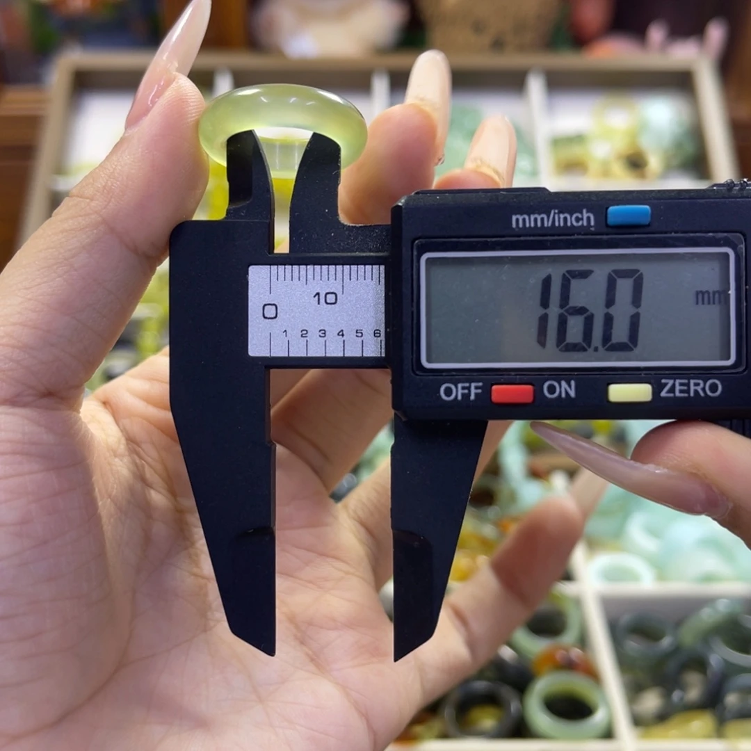 蛇纹石玉未镶嵌手镯149