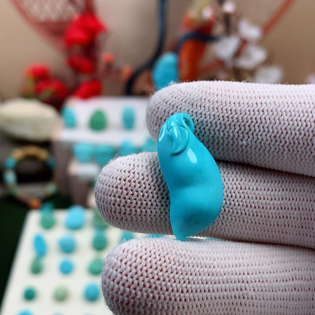 绿松石未镶嵌珠宝奇石