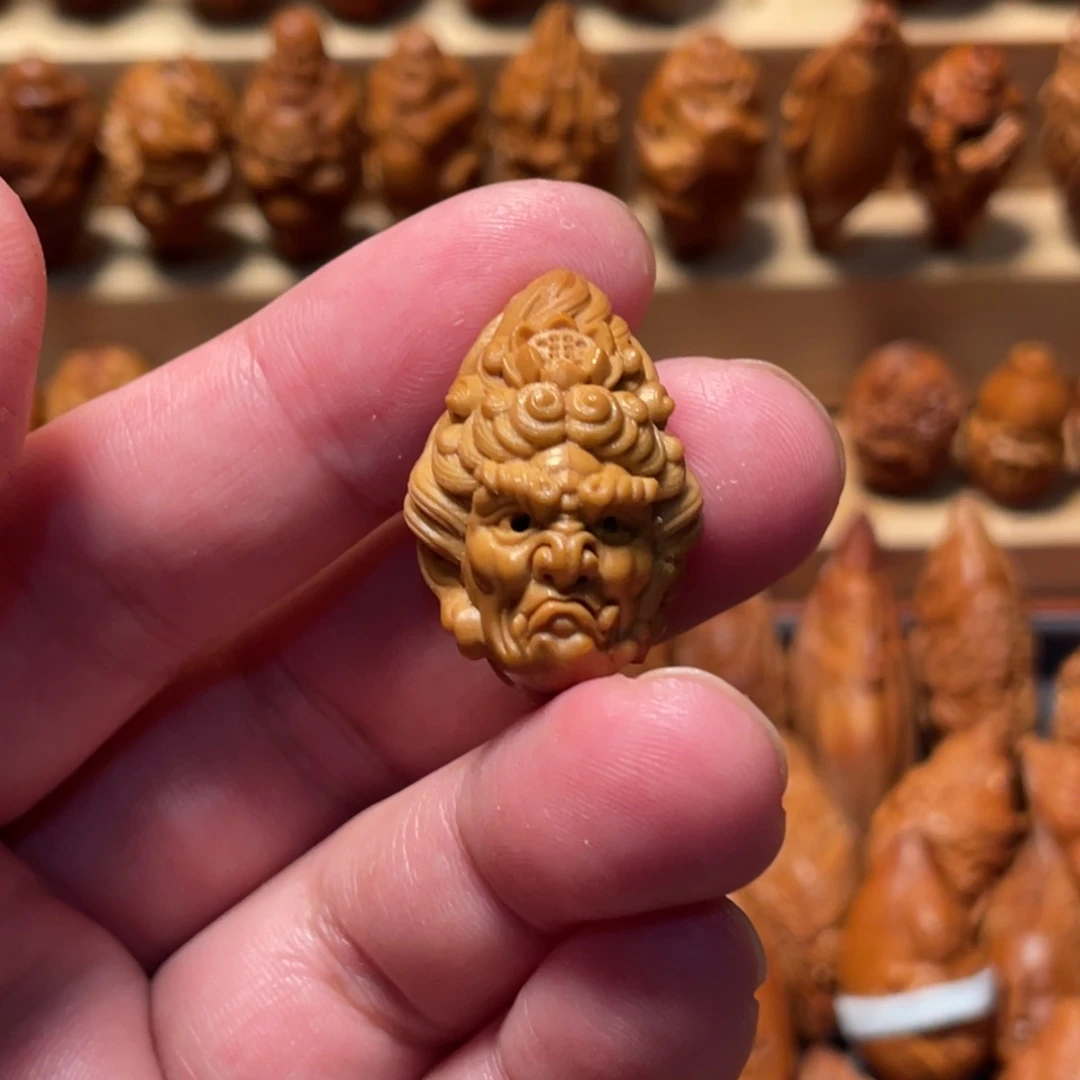 橄榄核吊坠?**空黑天头