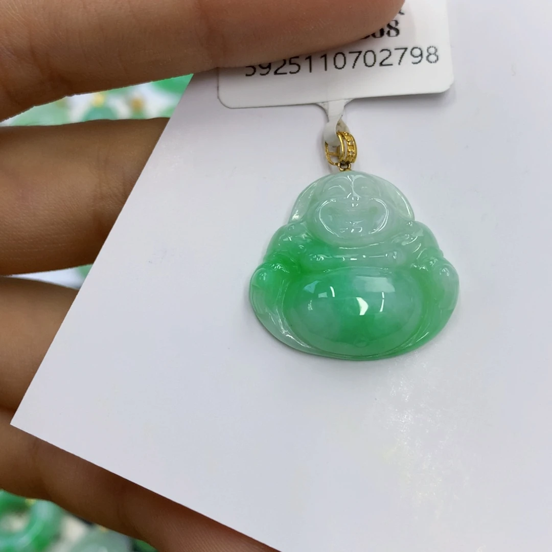 翡翠18K金镶嵌颈饰翡翠