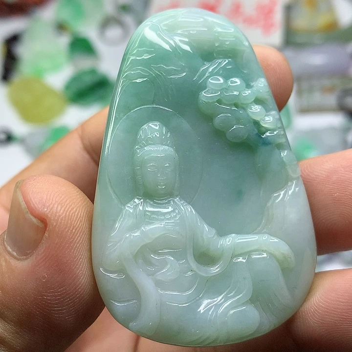 吊坠(赠链)未镶嵌翡翠吊坠