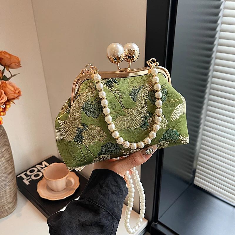 今年流行新中式手拎包女2025新款国风刺绣绣花小方包高级感斜挎包