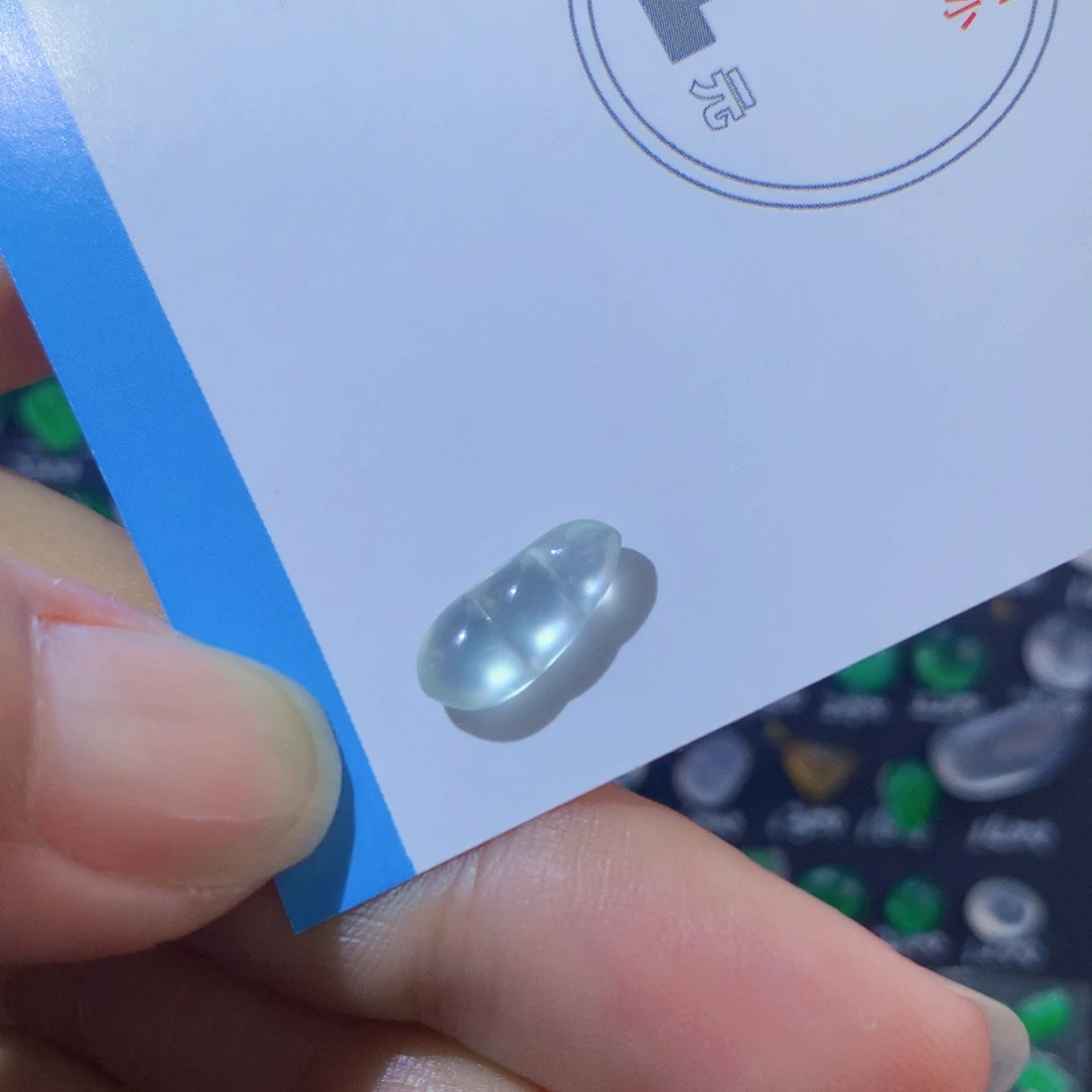 翡翠未镶嵌颈饰冰豆子