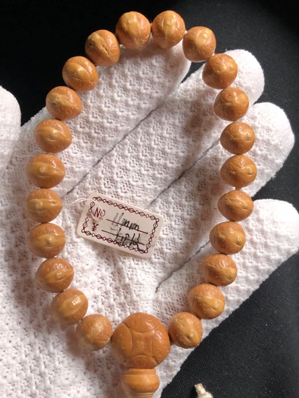 11mm实心籽奶油小粉皮凤眼菩提手串一物一图