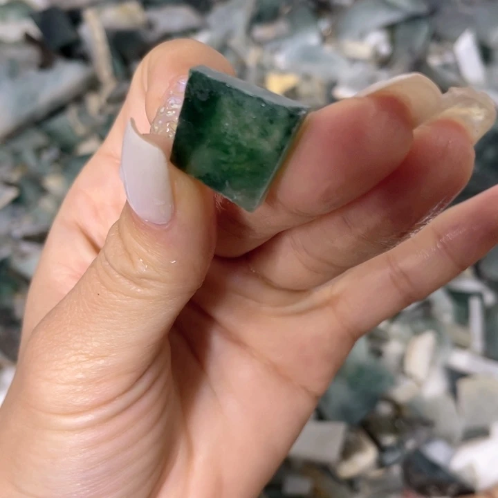 定制翡翠未镶嵌天然翡翠