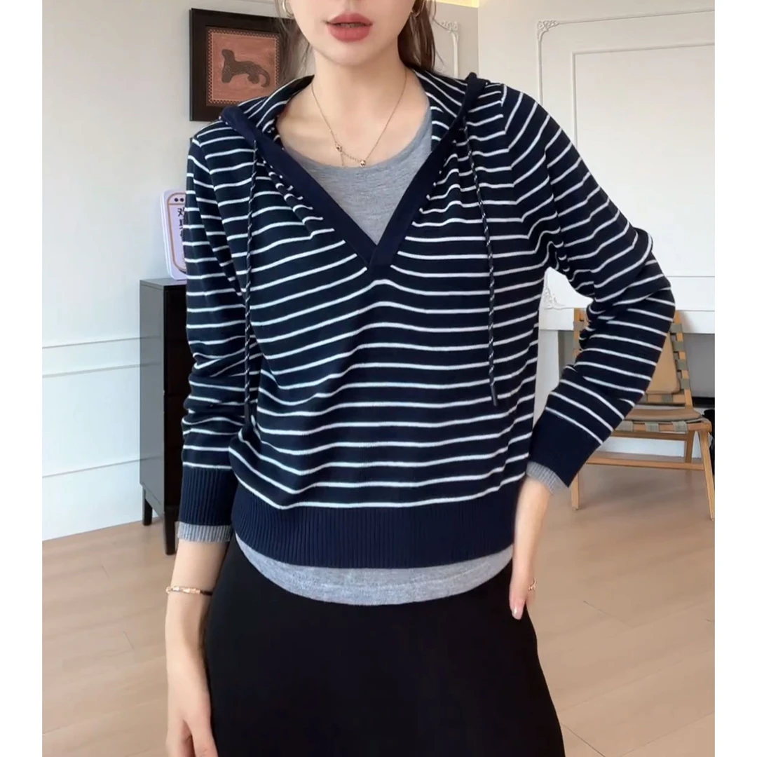 时尚气质休闲百搭减龄设计感假两件2025秋季新款条纹连帽针织衫潮