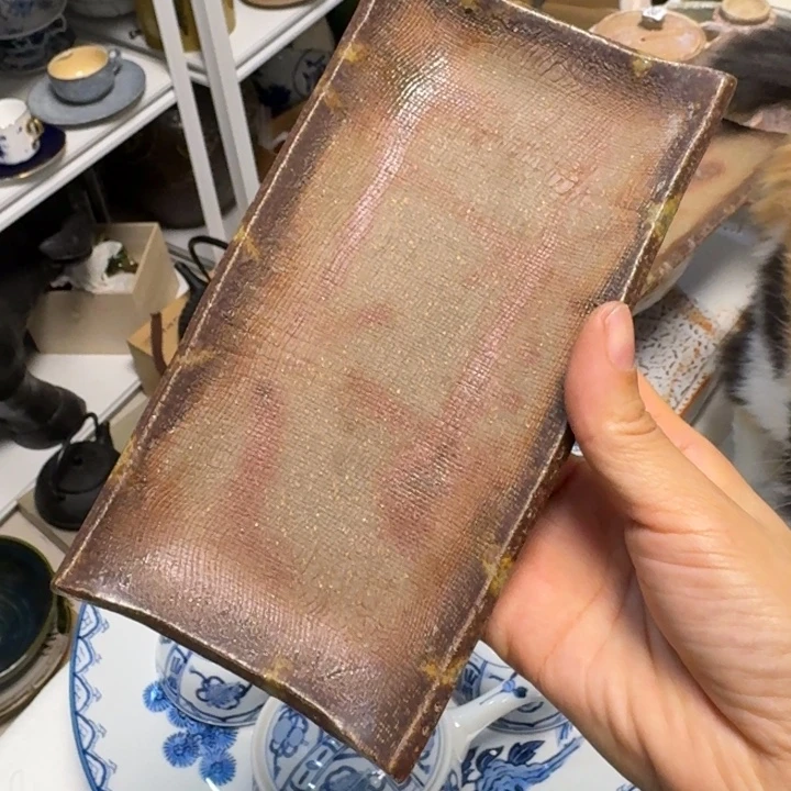 陶盘子里的肉都是我的