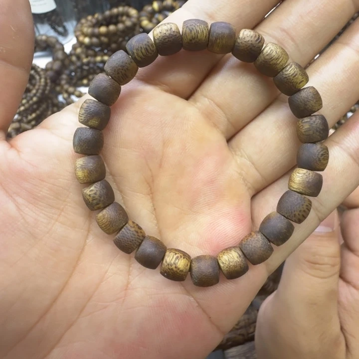 沉香碎屑沉香奇楠沉香乌身卡0.7单圈鼓珠4克