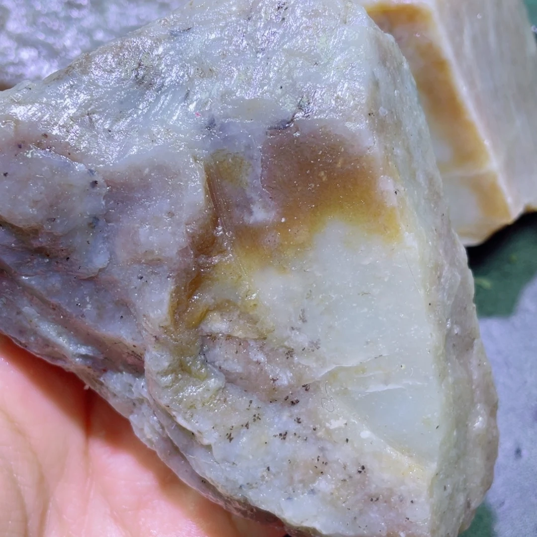 和田玉未镶嵌珠宝半成品