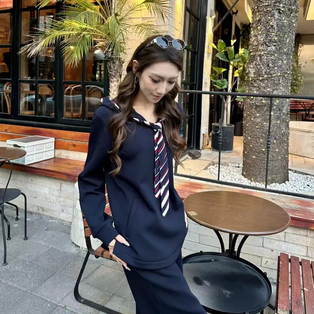 GIRDEAR/哥弟冬上新慵懒风百搭（附领带）V领连帽外套130131